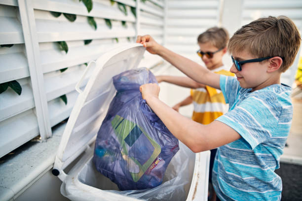 Best Construction Debris Removal  in Diamond, IL